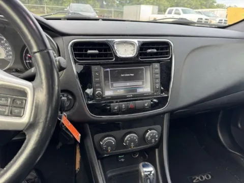 More photos of 2014 Chrysler 200 Limited at Hi Lo Auto Sales - Frederick - 355, MD