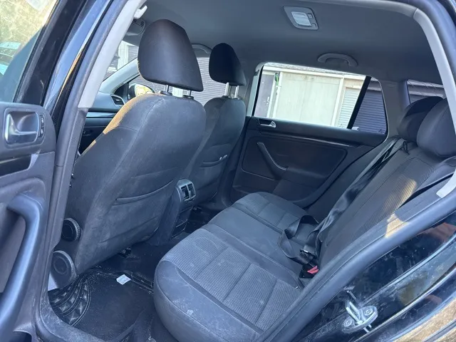 2014 Volkswagen Jetta SportWagen 2.5L S photo 3