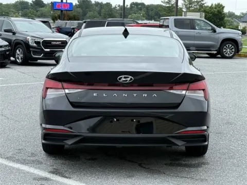 More photos of 2021 Hyundai Elantra SEL at Hi Lo Auto Sales - Frederick - 355, MD