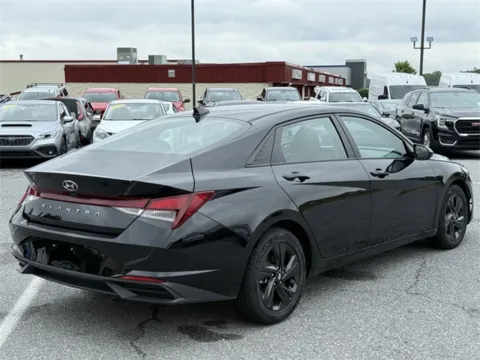 More photos of 2021 Hyundai Elantra SEL at Hi Lo Auto Sales - Frederick - 355, MD