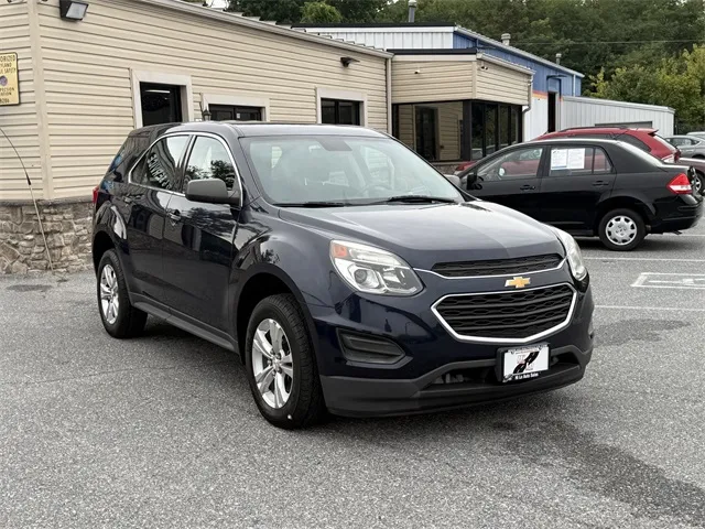 2016 Chevrolet Equinox LS photo 3