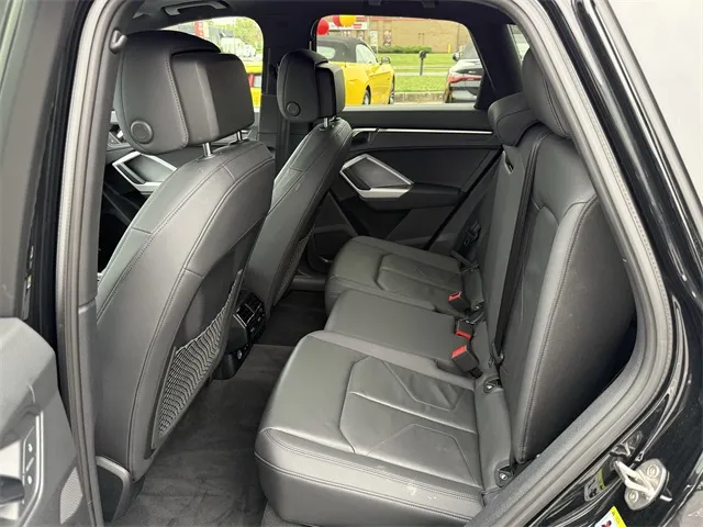 2023 Audi Q3 S line Premium photo 4