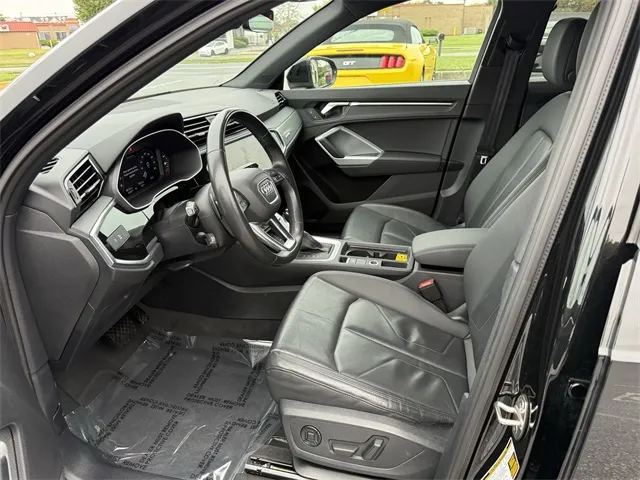 2023 Audi Q3 S line Premium photo 14