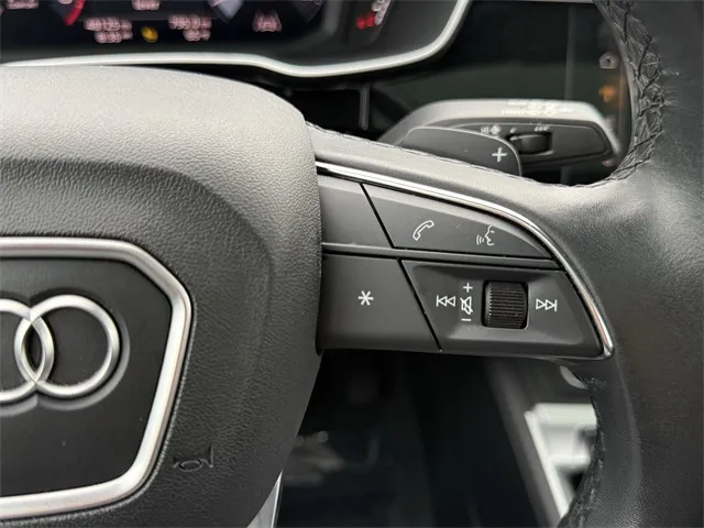 2023 Audi Q3 S line Premium photo 7