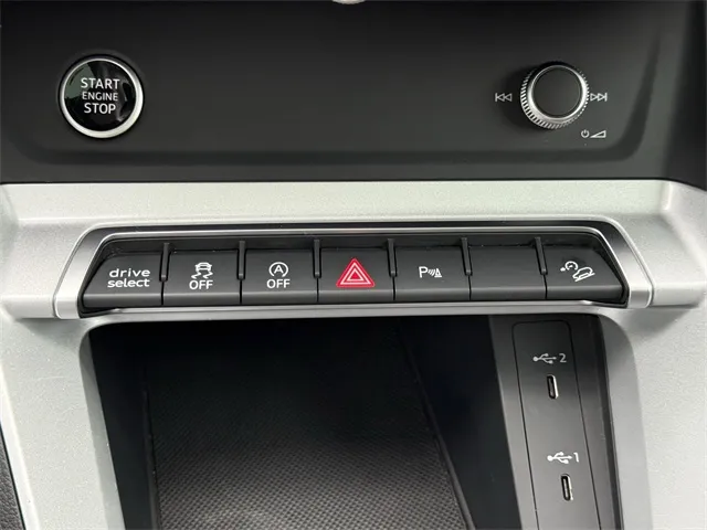 2023 Audi Q3 S line Premium photo 18