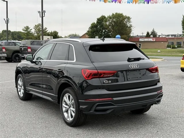 2023 Audi Q3 S line Premium photo 19