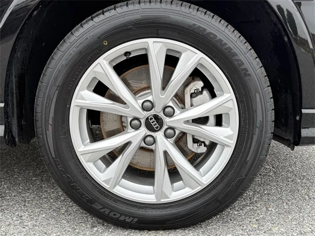 2023 Audi Q3 S line Premium photo 21