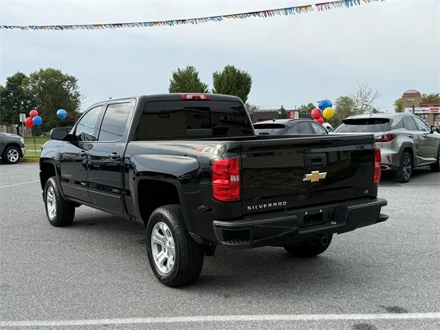 2018 Chevrolet Silverado 1500 LT photo 17