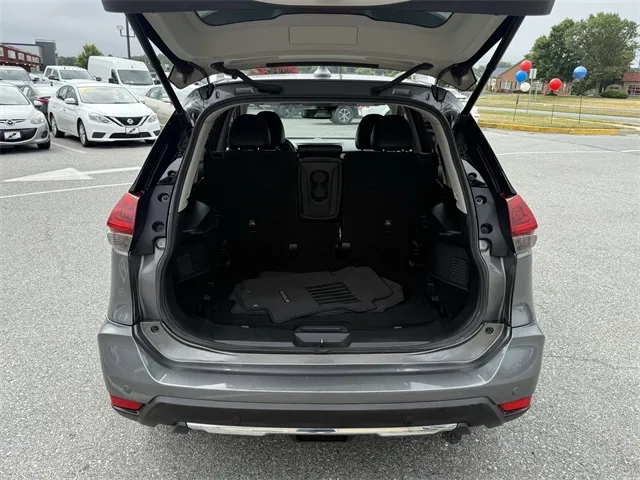 2019 Nissan Rogue SL photo 11
