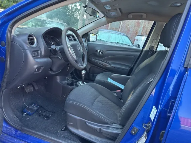2017 Nissan Versa 1.6 SV photo 5
