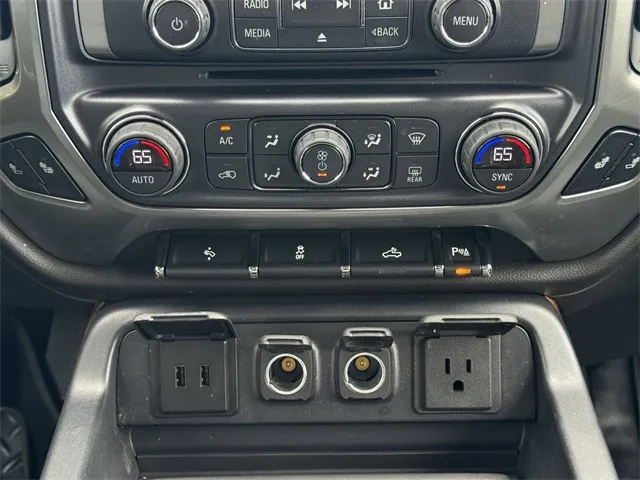 2018 Chevrolet Silverado 1500 LTZ photo 16