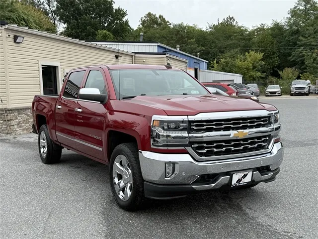 2018 Chevrolet Silverado 1500 LTZ photo 3