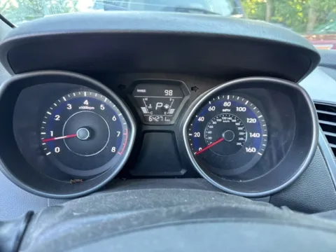 More photos of 2014 Hyundai Elantra SE at Hi Lo Auto Sales - Frederick - 355, MD