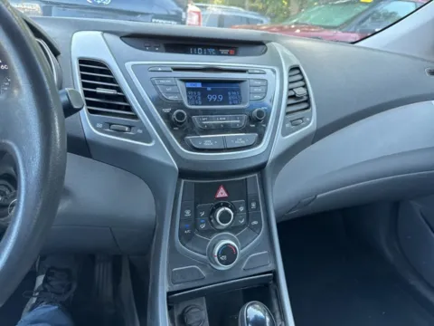 More photos of 2014 Hyundai Elantra SE at Hi Lo Auto Sales - Frederick - 355, MD