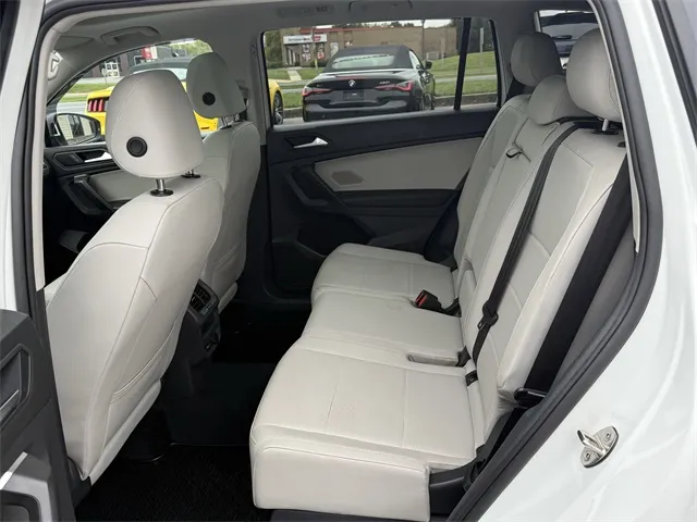 2021 Volkswagen Tiguan SE photo 21