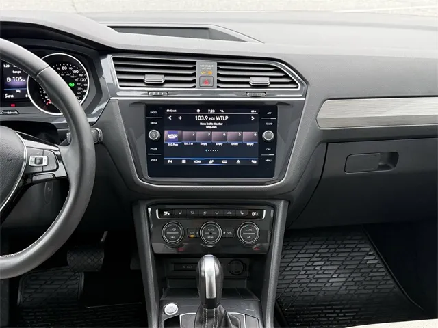 2021 Volkswagen Tiguan SE photo 5