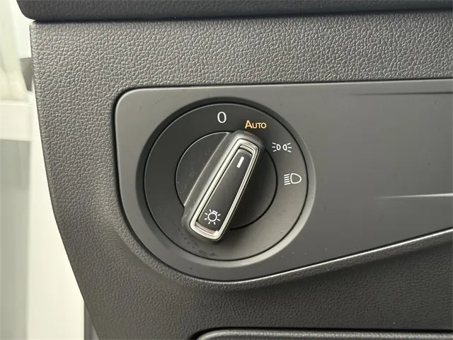 2021 Volkswagen Tiguan SE photo 23
