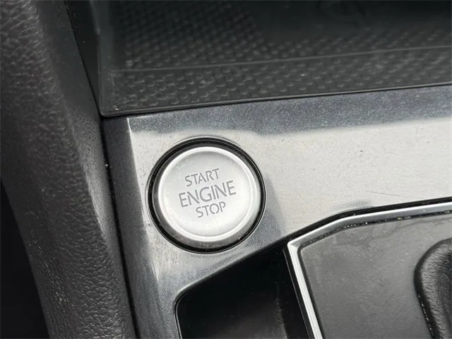2021 Volkswagen Tiguan SE photo 24