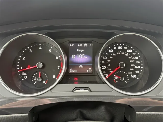 2021 Volkswagen Tiguan SE photo 17