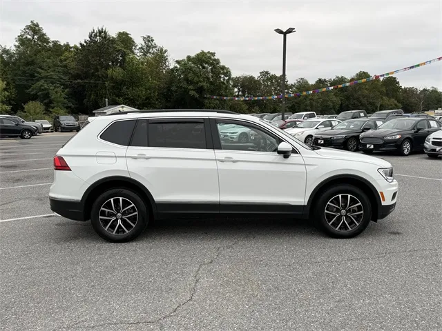 2021 Volkswagen Tiguan SE photo 19