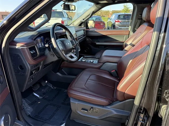 2024 Ford Expedition MAX Limited photo 4