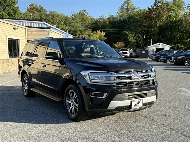 2024 Ford Expedition MAX Limited photo 2