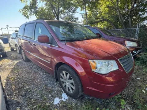Photos of 2009 Chrysler Town & Country Touring for sale in Frederick, MD at Hi Lo Auto Sales - Frederick - 355