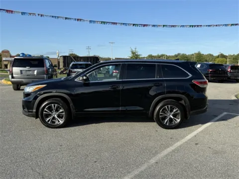 Photos of 2016 Toyota Highlander XLE V6 for sale in Frederick, MD at Hi Lo Auto Sales - Frederick - 355