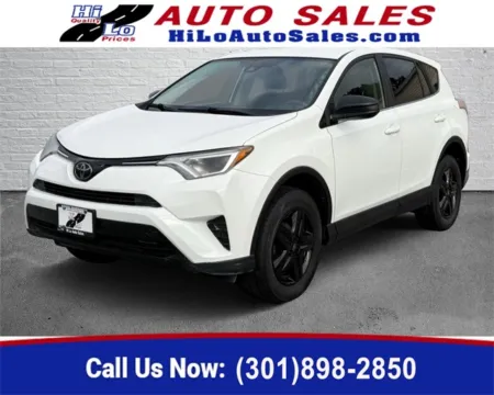 White 2018 Toyota RAV4 LE for sale in Frederick, MD