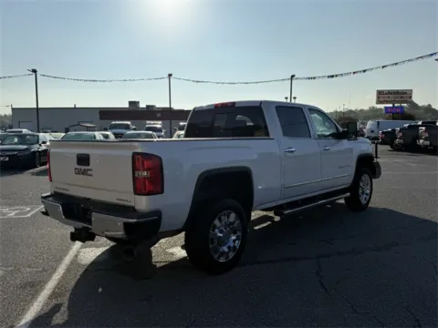 More photos of 2018 GMC Sierra 2500HD Denali at Hi Lo Auto Sales - Frederick - 355, MD