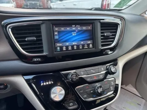 More photos of 2018 Chrysler Pacifica LX at Hi Lo Auto Sales - Frederick - 355, MD