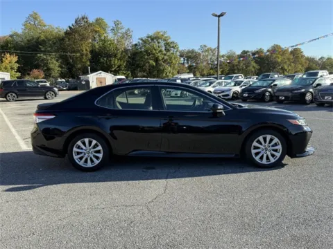 More photos of 2018 Toyota Camry LE at Hi Lo Auto Sales - Frederick - 355, MD