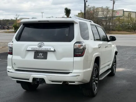 More photos of 2020 TOYOTA 4RUNNER SR5/SR5 PREMIUM at Antler Auto, TX