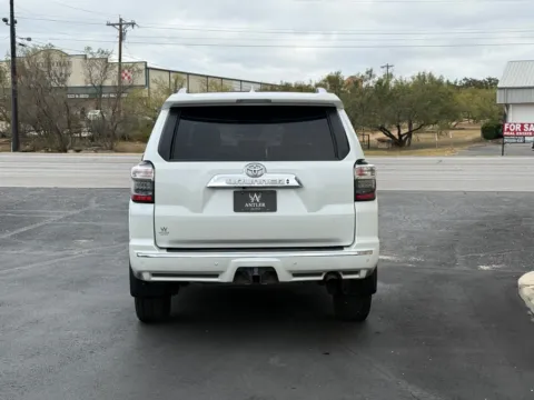 More photos of 2020 TOYOTA 4RUNNER SR5/SR5 PREMIUM at Antler Auto, TX