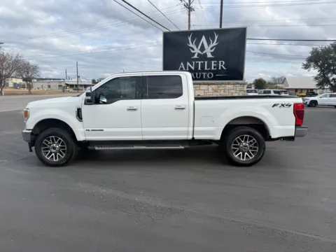 Photos of 2020 FORD F-250 SUPER DUT CREW CAB LARIAT 4X4 DIESEL for sale in Kerrville, TX at Antler Auto