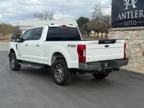 Another view of 2020 FORD F-250 SUPER DUT CREW CAB LARIAT 4X4 DIESEL for sale in Kerrville, TX at Antler Auto