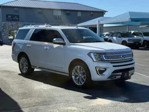 More photos of 2019 FORD EXPEDITION PLATINUM at Antler Auto, TX