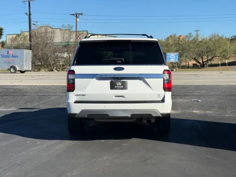 More photos of 2020 FORD EXPEDITION LIMITED at Antler Auto, TX