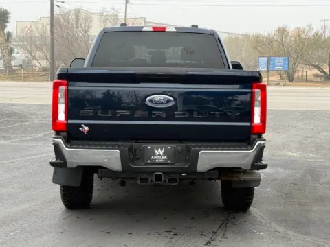 More photos of 2023 FORD F-250 SUPER DUT CREW CAB XLT 4X4 DIESEL at Antler Auto, TX