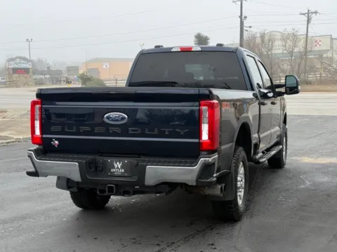 More photos of 2023 FORD F-250 SUPER DUT CREW CAB XLT 4X4 DIESEL at Antler Auto, TX