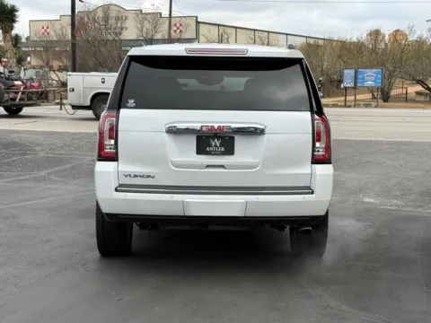 More photos of 2020 GMC YUKON DENALI 4X4 at Antler Auto, TX