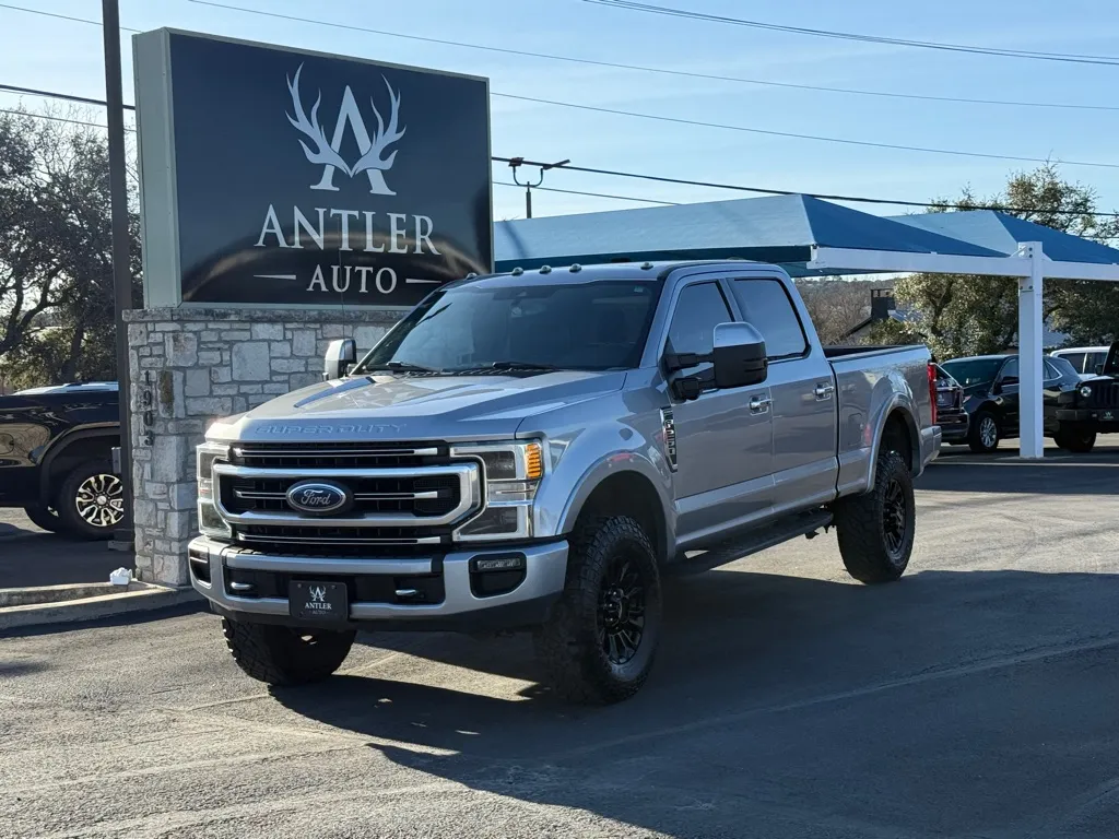 2020 Ford F-250 Super Duty Platinum's photo