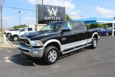 Black 2018 RAM 2500 LONE STAR for sale in Kerrville, TX