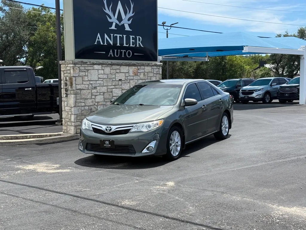 2013 TOYOTA CAMRY XLE V6 for sale in Kerrville, TX