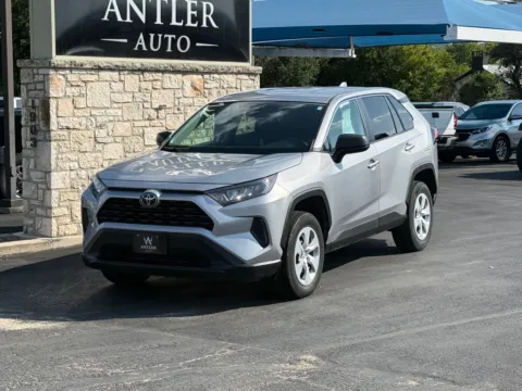 Silver 2022 TOYOTA RAV4 LE for sale in Kerrville, TX