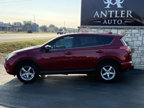 Photos of 2018 TOYOTA RAV4 LE for sale in Kerrville, TX at Antler Auto