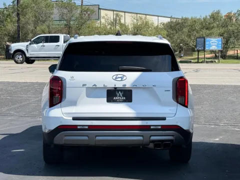 More photos of 2023 HYUNDAI PALISADE SEL PREMIUM at Antler Auto, TX
