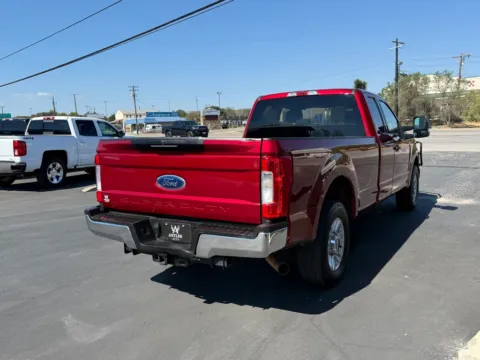 More photos of 2018 FORD F-250 SUPER DUT XLT at Antler Auto, TX
