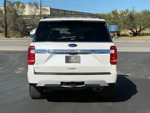 More photos of 2019 FORD EXPEDITION XLT at Antler Auto, TX
