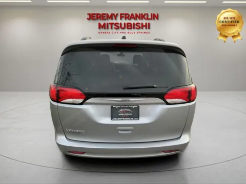 Silver 2021 Chrysler Voyager LXI for sale in Kansas City, MO